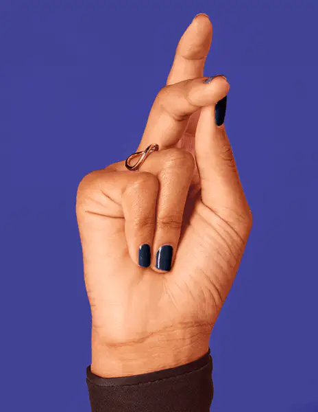 OPI Dipping Powder - F009 Midnight Mantra - Image 4